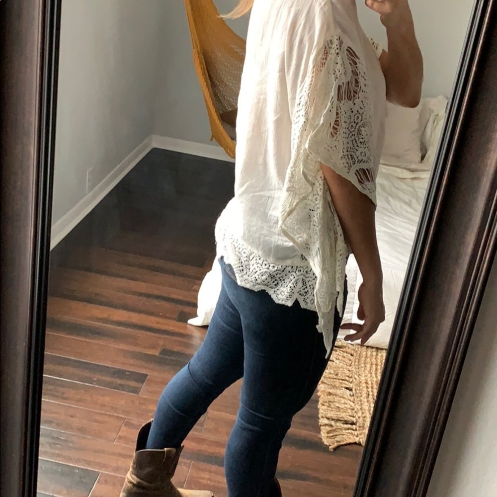 Boho chic flowy Lace blouse